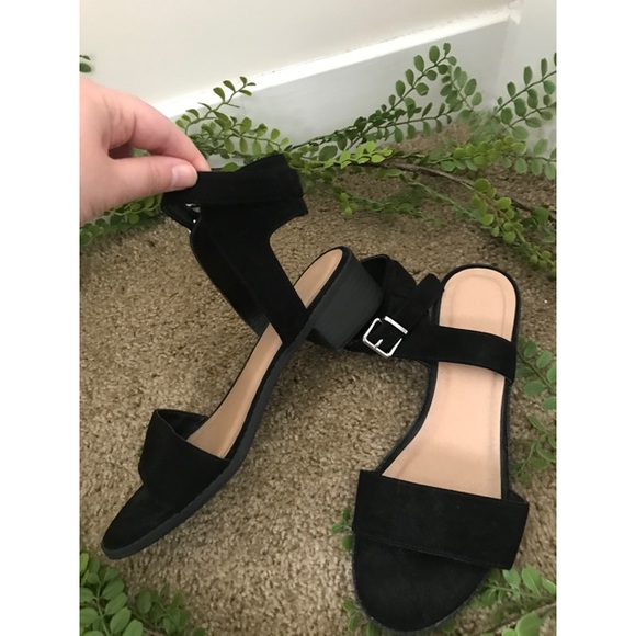 Lulus Shoes - 🌿 Awesome Black Suede Buckle Sandals